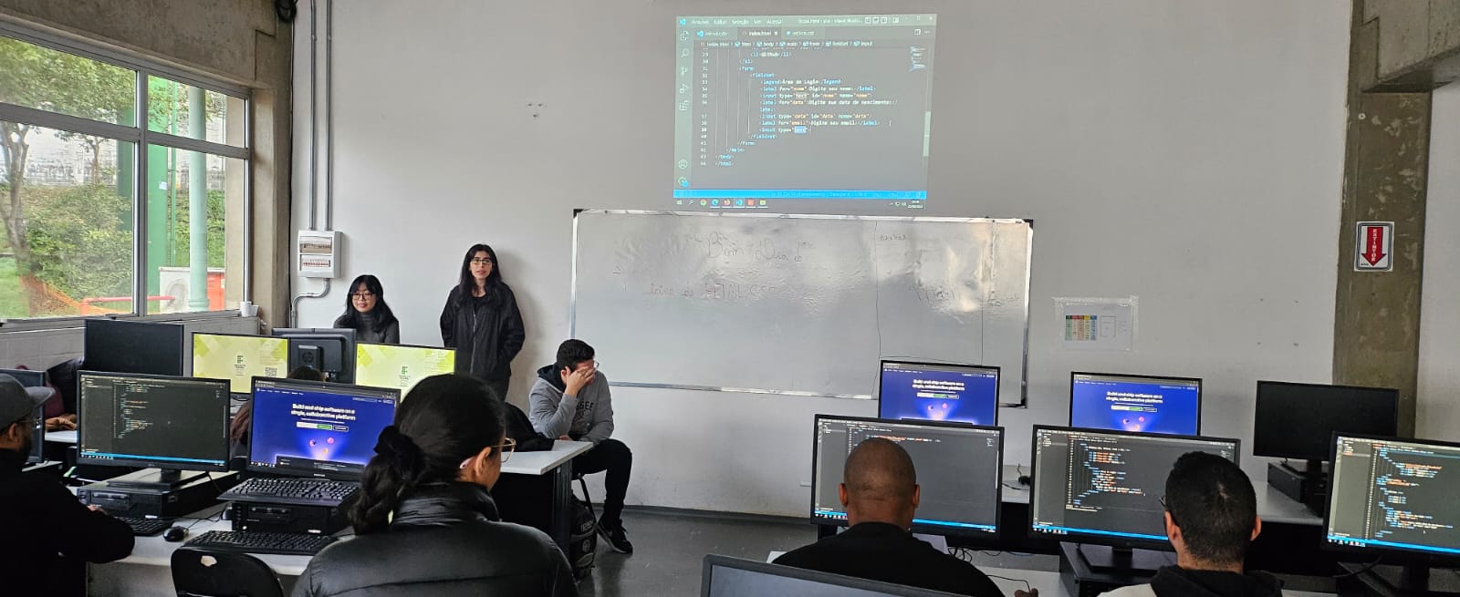 Oficina de HTML/CSS e GitHub para professores