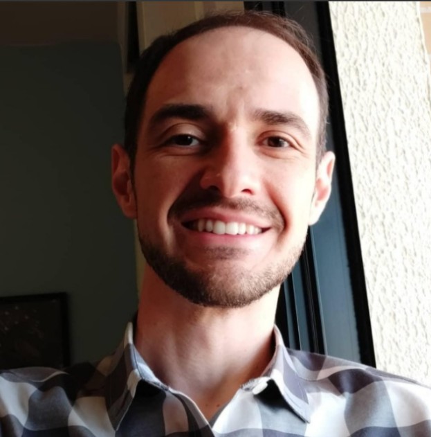 Professor Thiago Barcelos